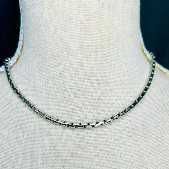 3/$15 Silver Elongated Box Chain Choker - Picture 1 of 3